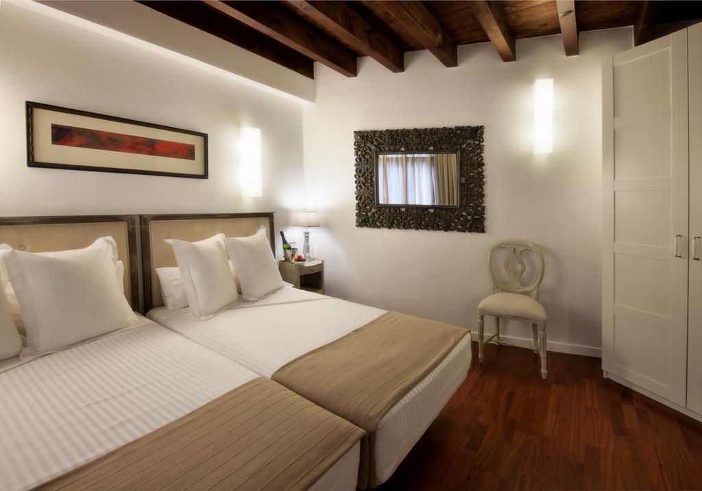 Apartamentos Abad Toledo Szoba fotó